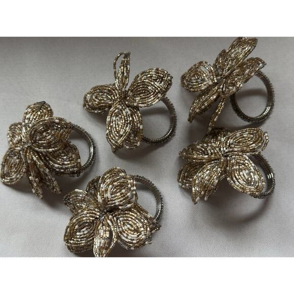 Vintage Wired Beaded Napkin Rings Flowers Gold,White, Silver Set of 5 - Picture 1 of 6
